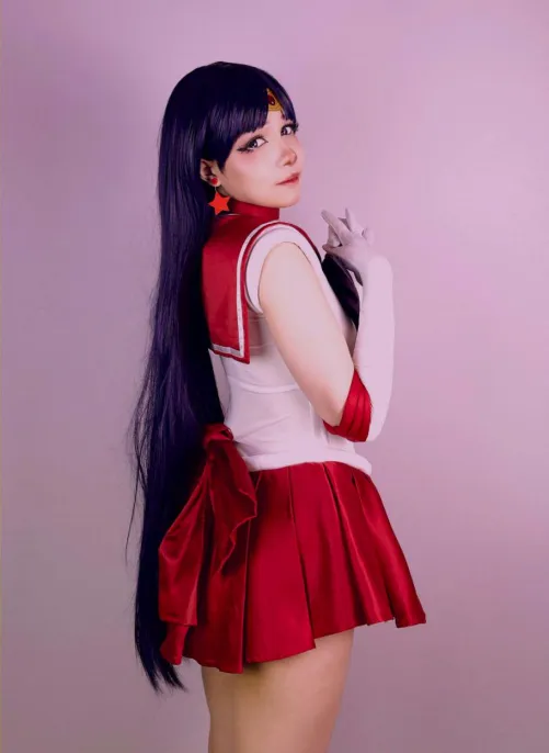 Thumbnail SthormyStar Cosplays Sailor Mars - A Stunning Transformation