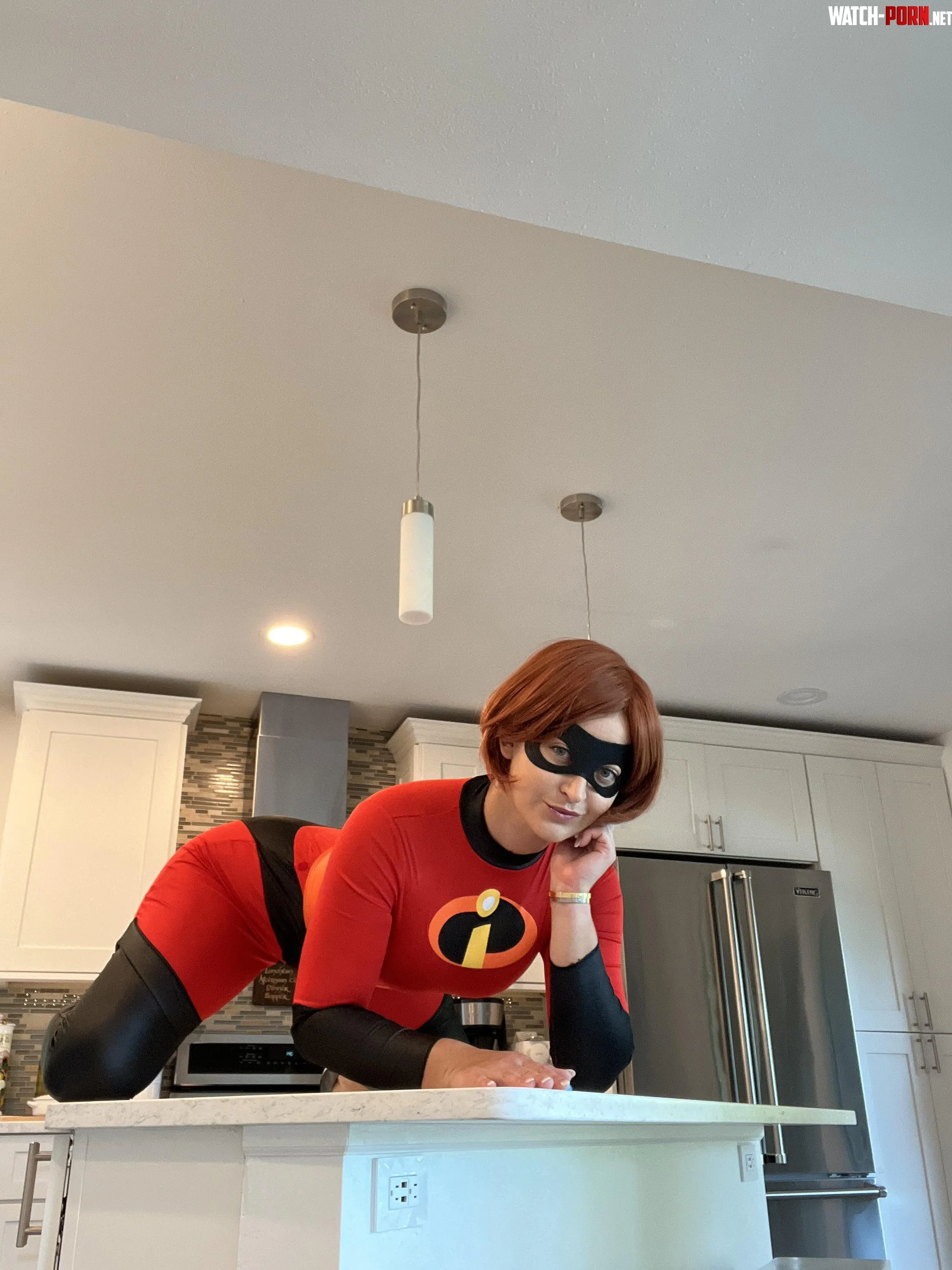 Mrs Incredible  by GhostGoSavage