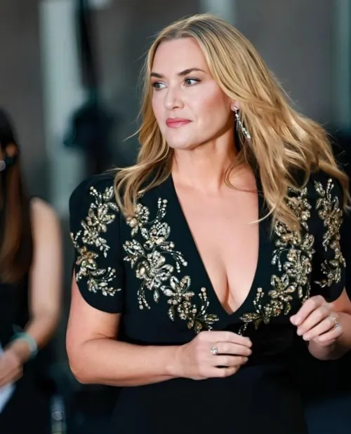 Thumbnail Elegance Personified: Admiring Kate Winslet's Charm | BeautyAdmirer69