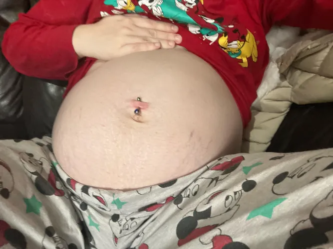 Thumbnail Belly Bar Stretching: Dive into feedee_rose's Stuffers World