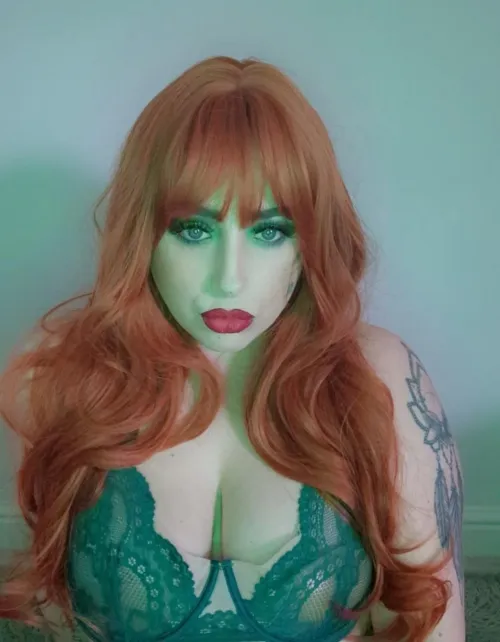 Thumbnail Iconic Poison Ivy: A Tribute to United_Highlight2781 | NSFWCostumes