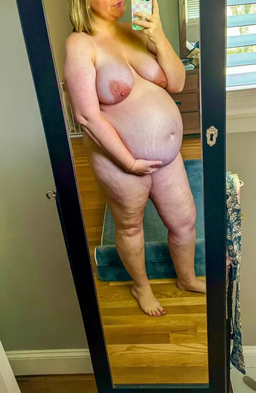 Thumbnail Belly or Milky Tits Lover? | PreggoPorn Article by Mommy_ScarletJade