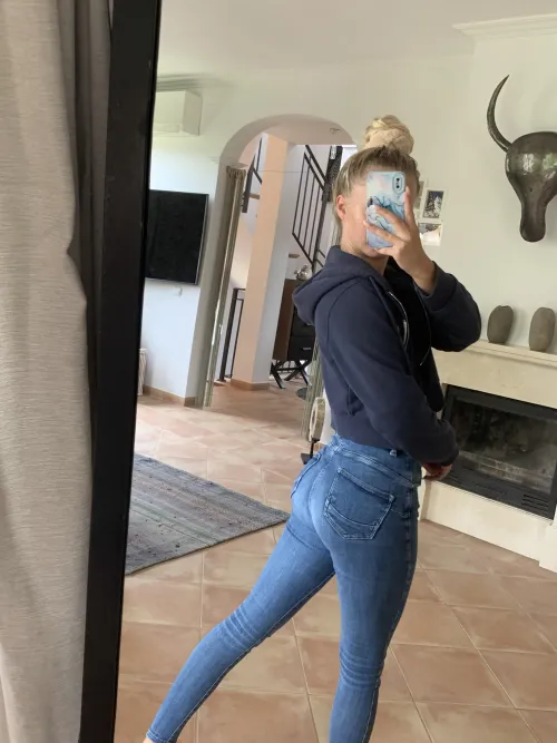 Thumbnail Urfavvsophie's Jeans-Curves Showoff