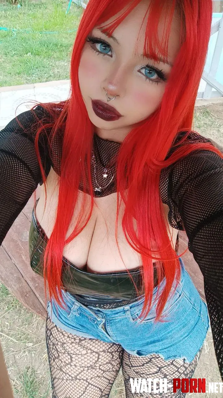 Would you breed this goth slut by babygirlkittenxo