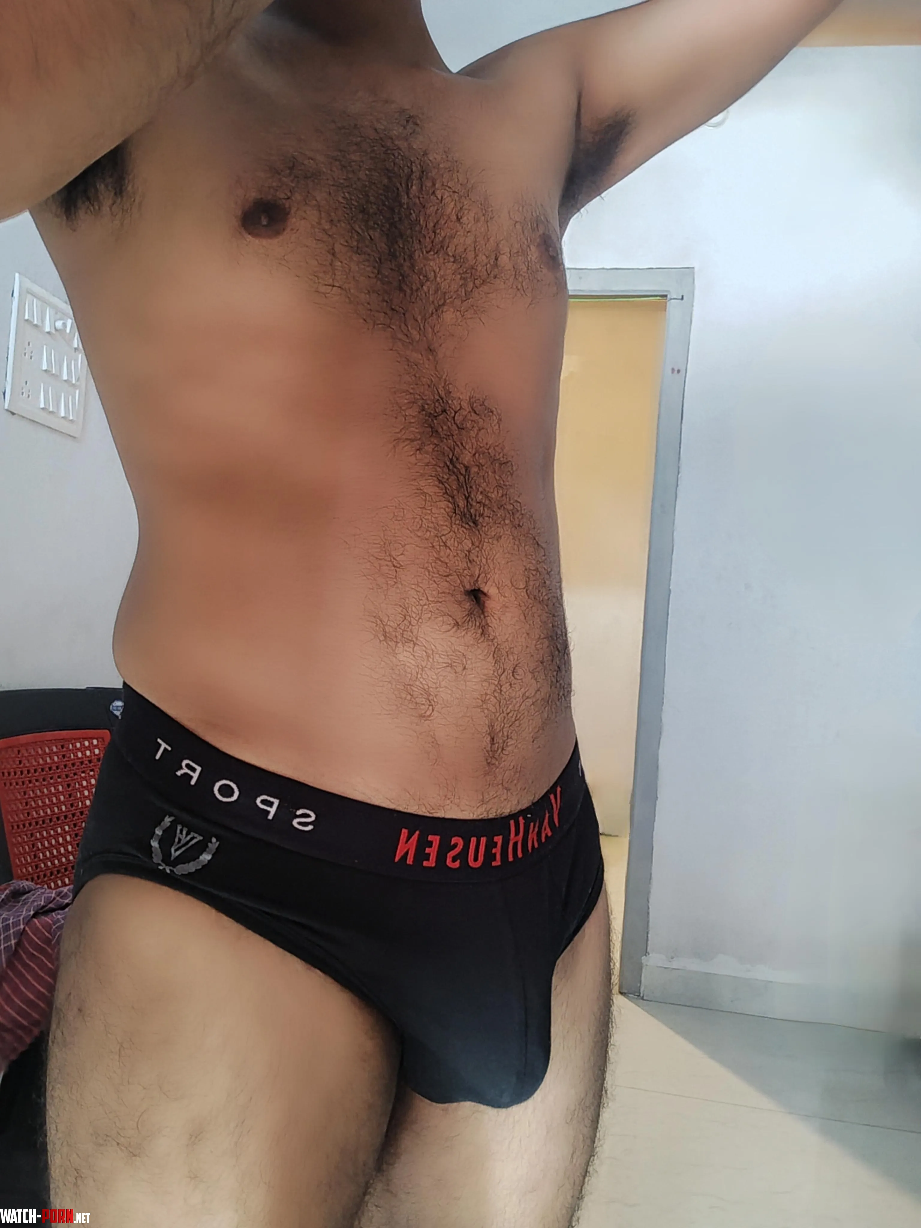 Hows my bulge23 by No_Positive7303