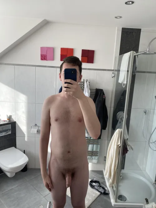 Thumbnail Discover Ornery_Tune_2898's Story: M23 190cm 76kg | normalnudes