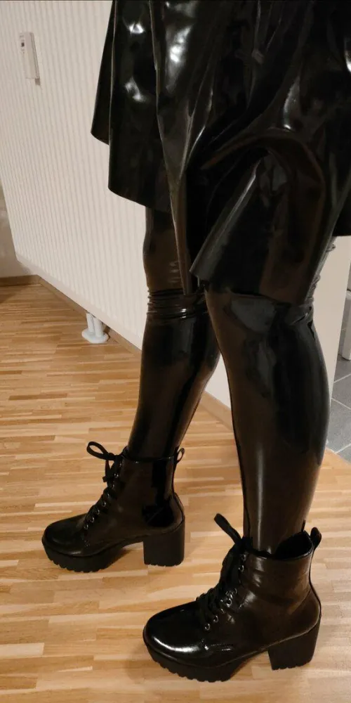 Thumbnail Fashion Inspo: Styling a Latex Skirt Outfit lt3 by FetishPengu in Shiny Porn Category