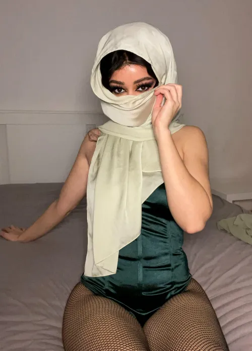 Thumbnail Arabian Dilemma: Tradition vs. Temptation in ArabPorn