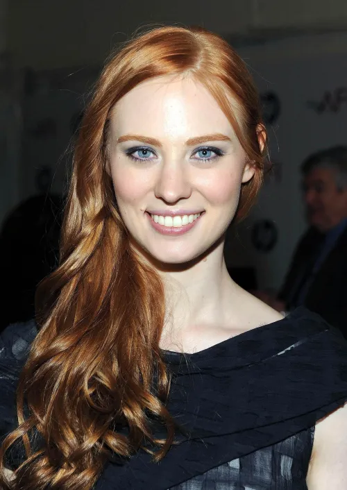 Thumbnail Deborah Ann Woll: A Redheaded Goddess