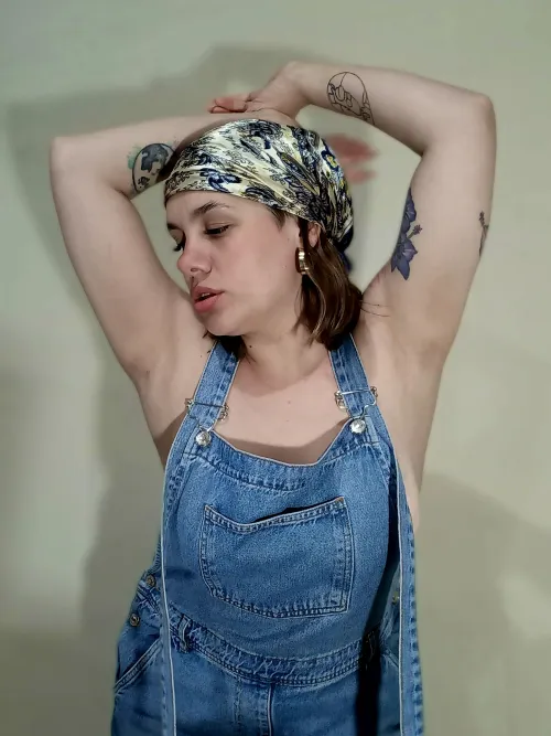 Thumbnail Dealing with Stinky Armpits: A Humorous Take on Armpit Care by madivalovee