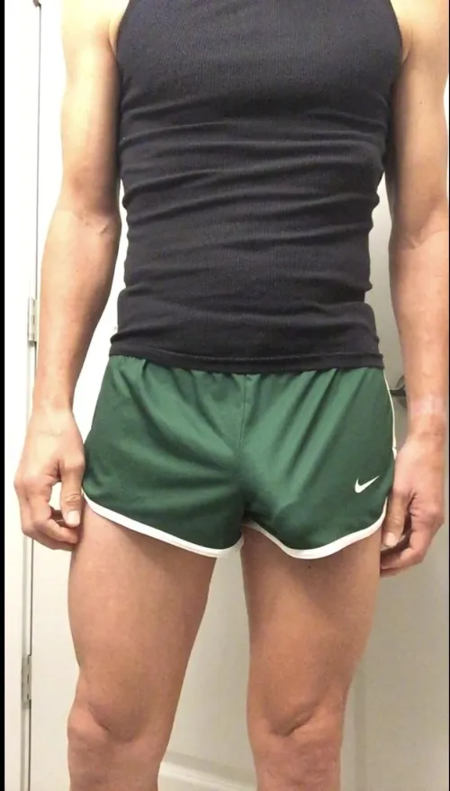 Thumbnail Revealing Running Shorts by freeee2explore | Bulges Discussion