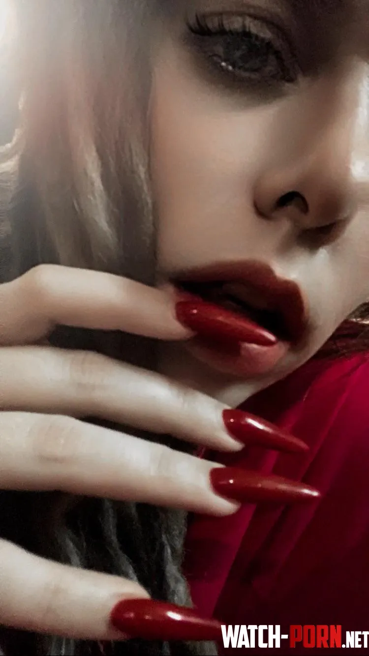 Rednails on Lips  by elisahappylegs