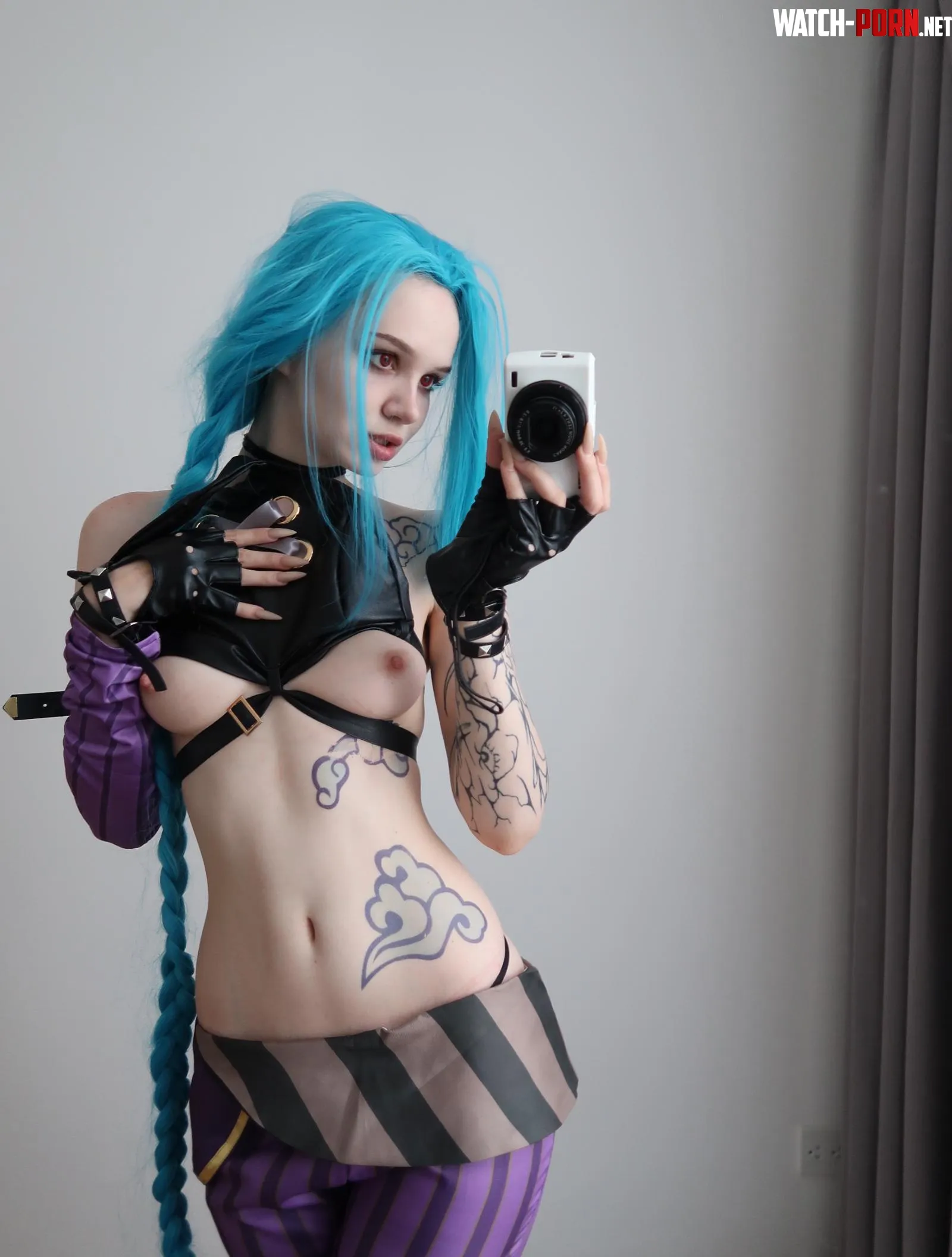 Jinx cosplay by Joy mercytakerr by mercytakerr