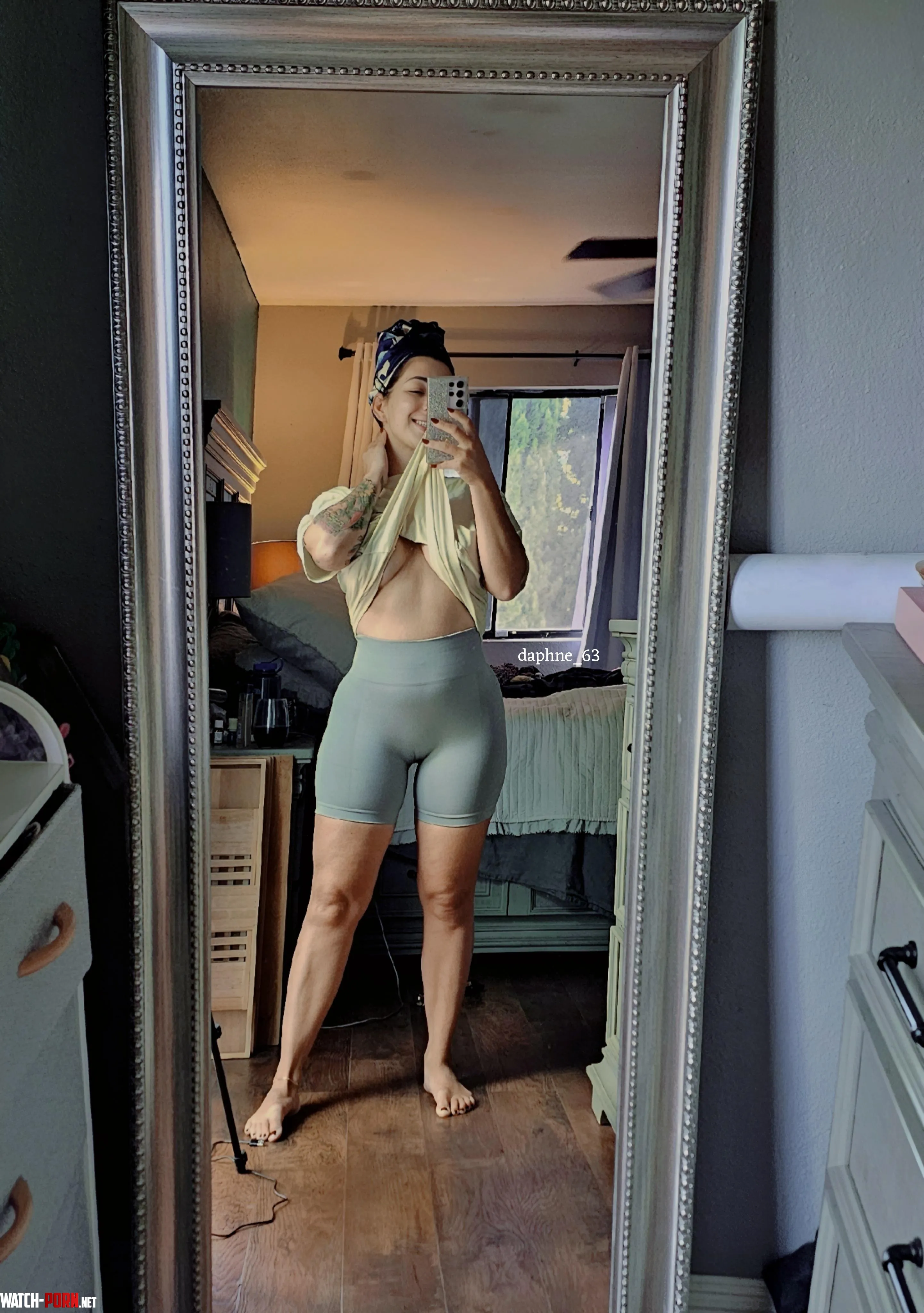 A quick milfie in my new gym shorts by daphne_63