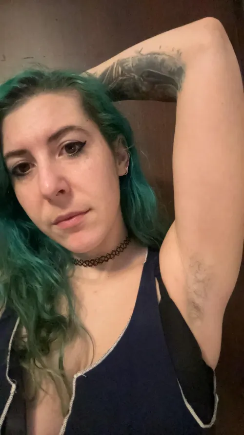 Thumbnail sirenskiss3 Presents a Fuzzy Selfie | Uncover armpitfetish