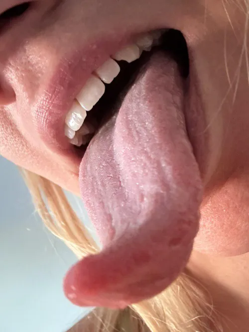 Thumbnail Best Tongue You'll Ever See by jennyahegaoblonde - RealAhegao