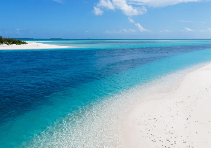 Thumbnail Explore Ouvea Island NC Beauty by colapepsikinnie in Beach Category