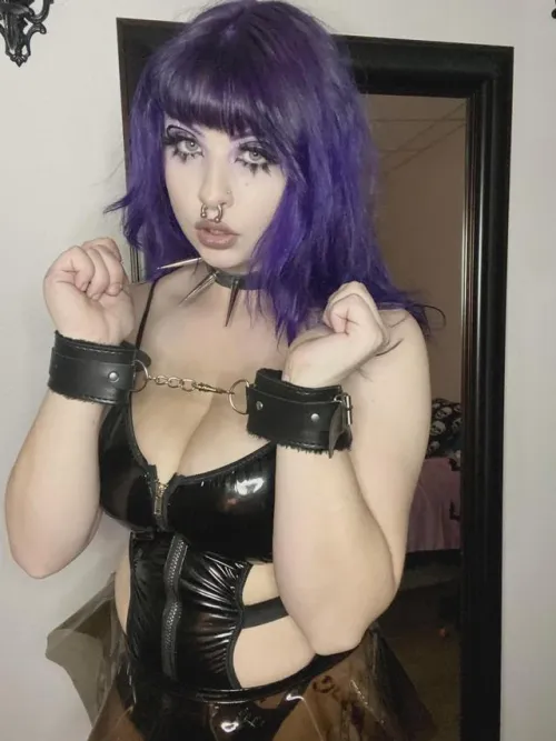 Thumbnail Embracing My Goth Aura in ShinyPorn Category by violenthomie