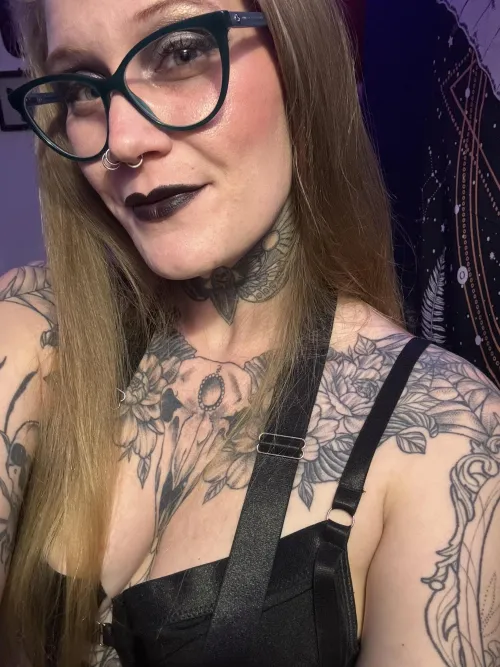 Thumbnail Goth Domme | CannaCamOF