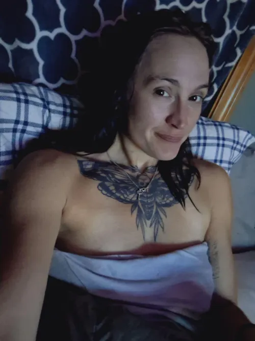 Thumbnail RachelHartOF's Plea to Stay in Bed in Amateur Milfs Category