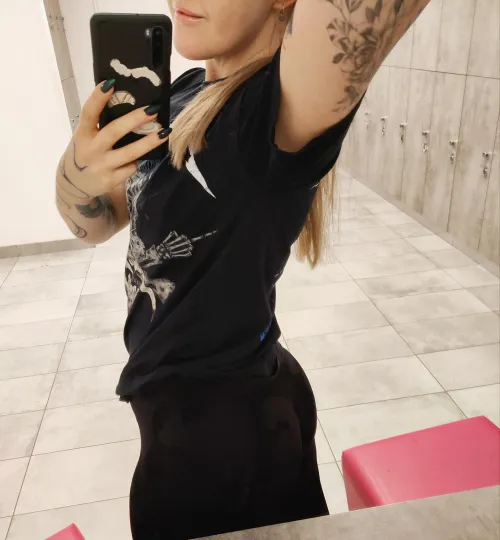 Thumbnail Great Gympump Day: MirrorSelfie Fun with quite_loud9