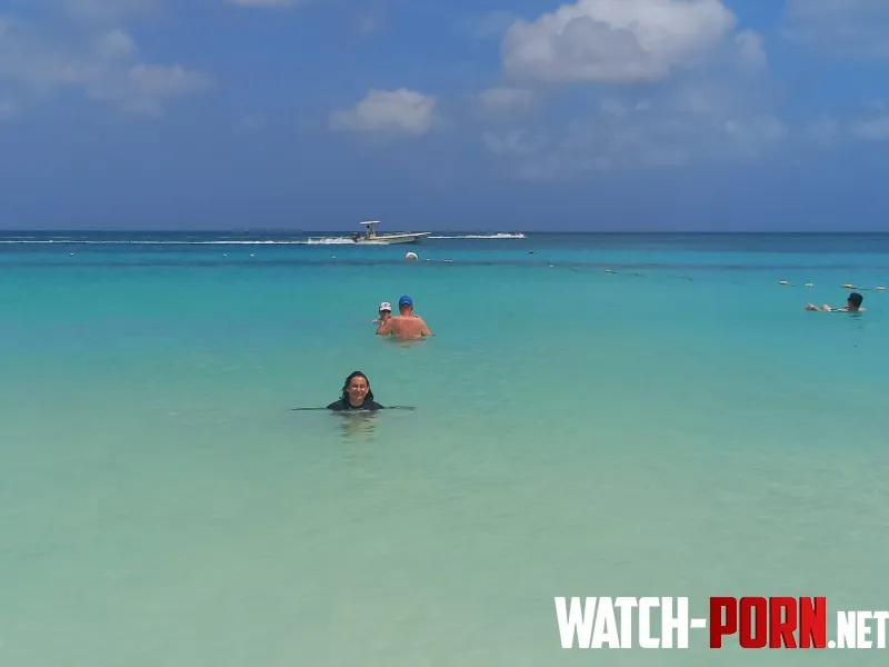 Eagle beach Aruba by borntotravelling