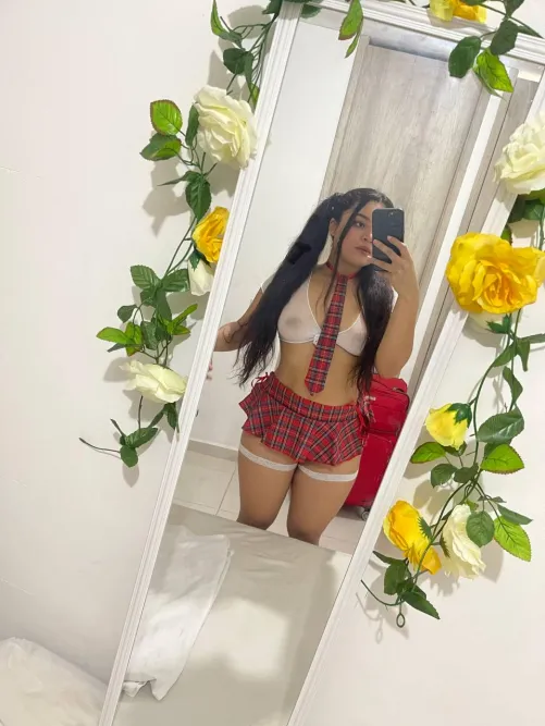 Thumbnail Valeriafuenmayor Invites You to Play | Slutsofsnapchat