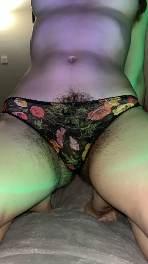 Thumbnail Exploring the Best Combo: Juicy Pussy & Huge Bush | hairy_shizo