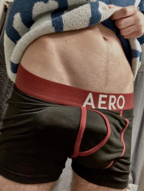 Thumbnail Snug Sensation: Benny-bro's 18 Bulge Revelation