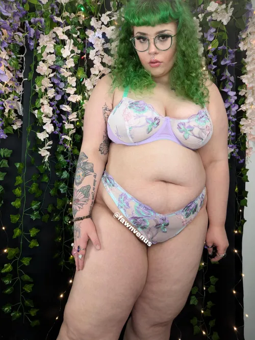 Thumbnail Showing My Body All the Time: Fawnvenus' Unfiltered Truth