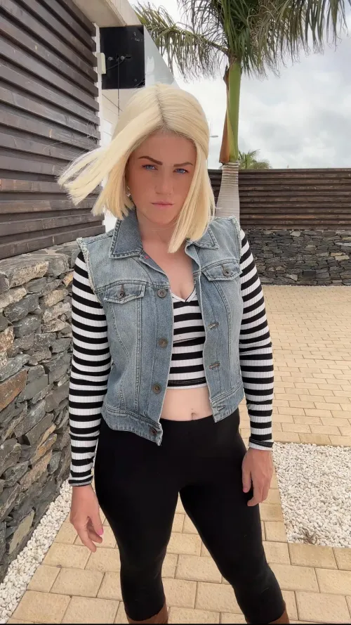 Thumbnail Android 18 Dragonball Z: Courtney_Rose69's Cosplay Adventure