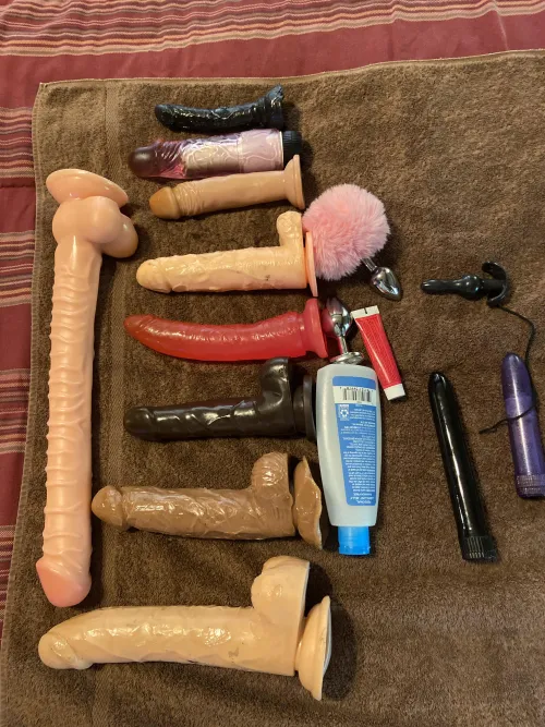 Thumbnail Choose Your Weapon: Dive into MenWithToys with Candie99