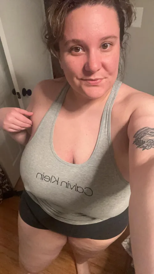 Thumbnail Thirsty Thursday: Embrace BBW Sensuality Today