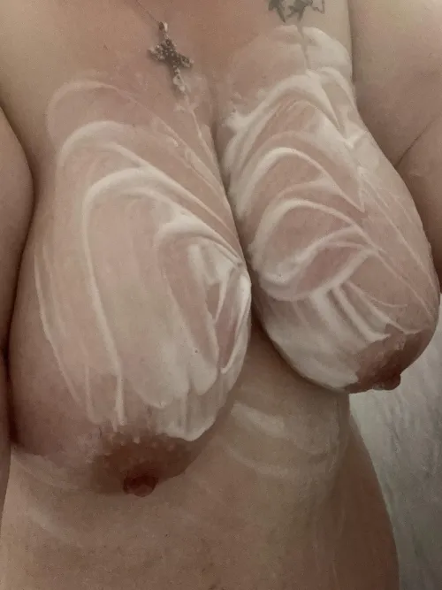 Thumbnail Sensual Play: Ready for Soapy BBW Adventures