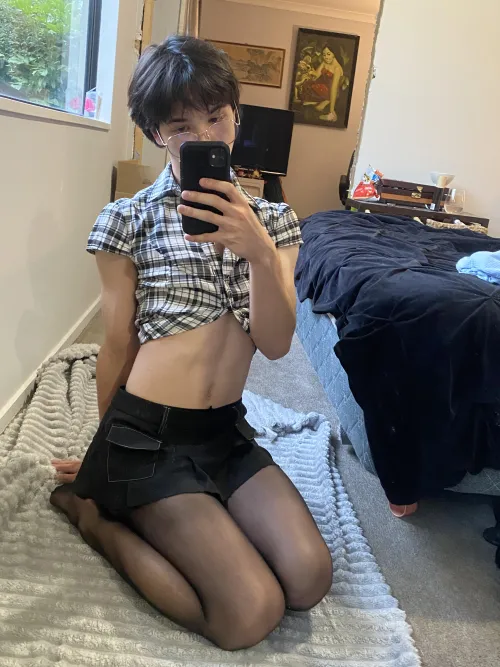 Thumbnail Shoddy_Designer7302's Fashion Epiphany: Embracing Shirts as a Femboy