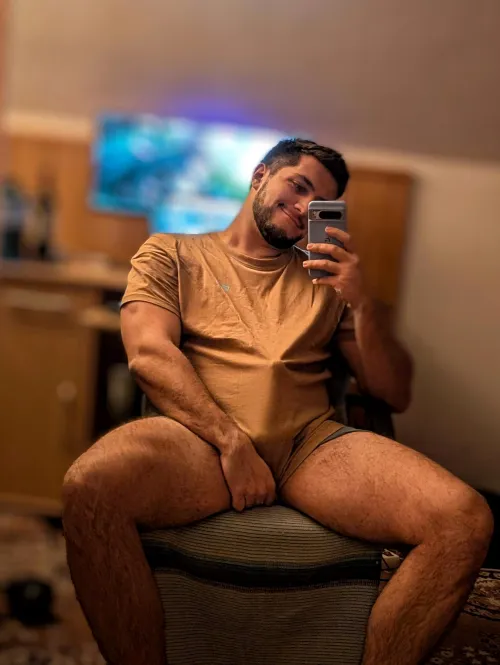 Thumbnail Uncover the Mystery: Should the T-shirt Come Off? Insight from unoriginalnick101 | Bulges