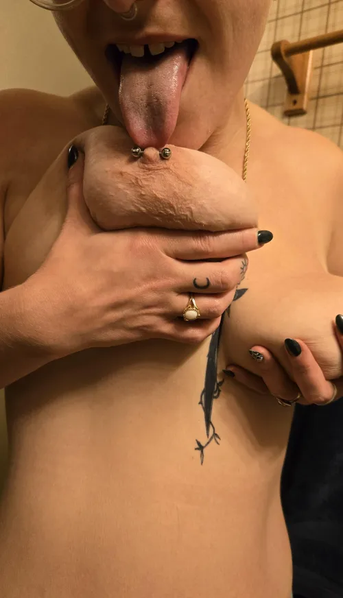 Thumbnail Sensual Invitation: PlantsandNudes' Thicc Adventure in thickwhitegirls