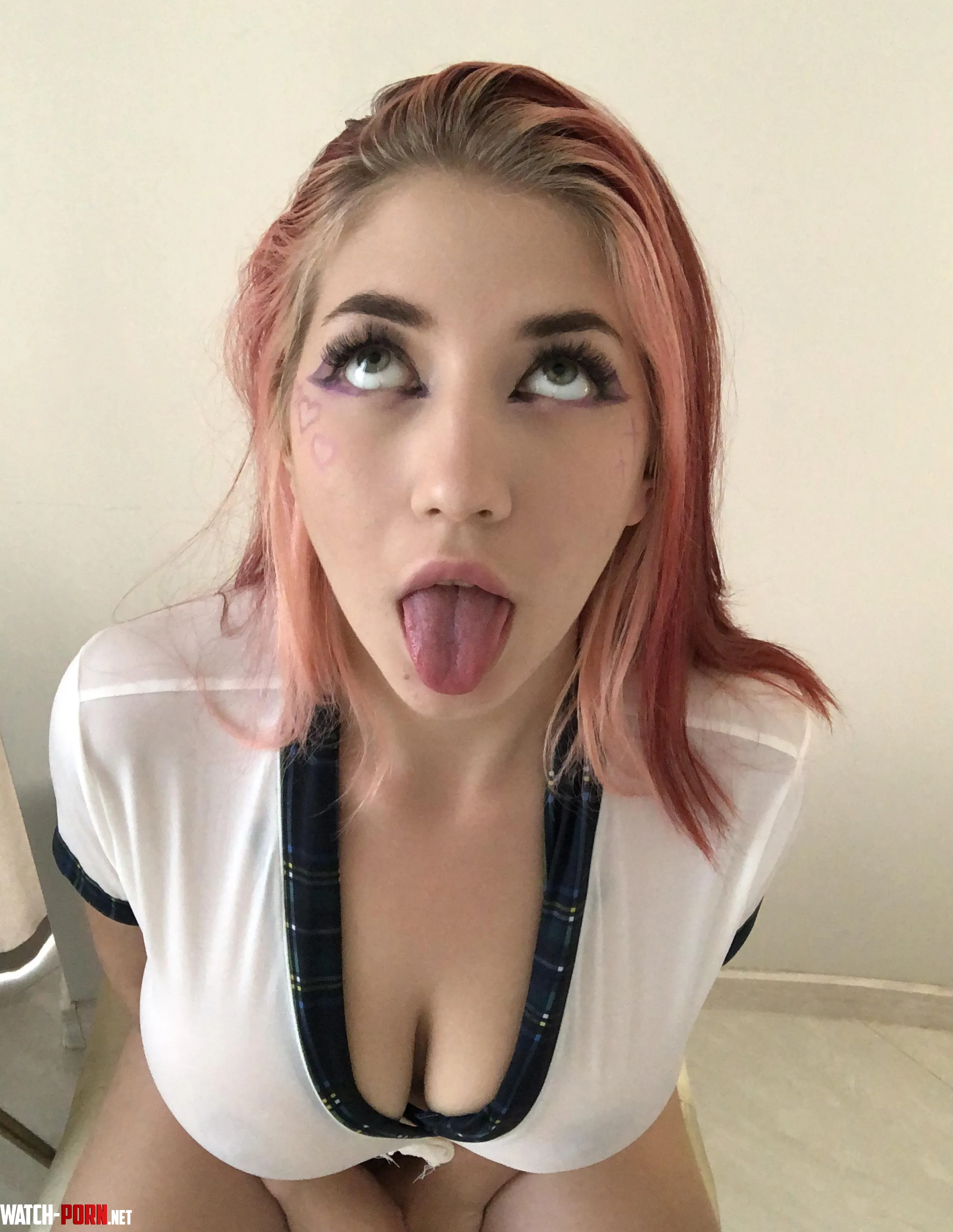 Ahegao looks cool on my face by Red_Moonn_