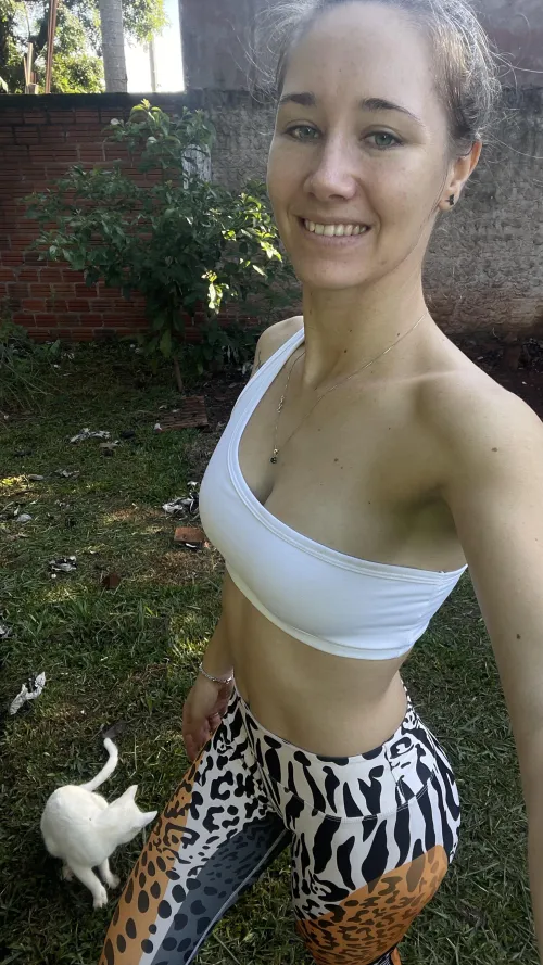 Thumbnail Feeling Cute Today: Insights by GuiltilyMobilize11 in croptopgirls