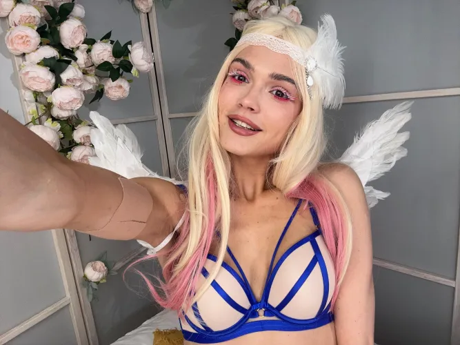 Thumbnail Rate My Look: Angelic Beauty Unleashed | NSFWCostumes