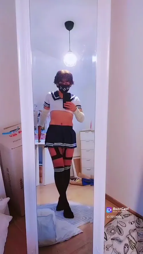 Thumbnail First Outfit Unveiled: YaniFemboy's Unique Style