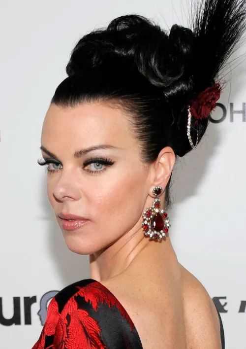 Thumbnail Debi Mazar's Allure: A Journey of Beauty | quentins9th