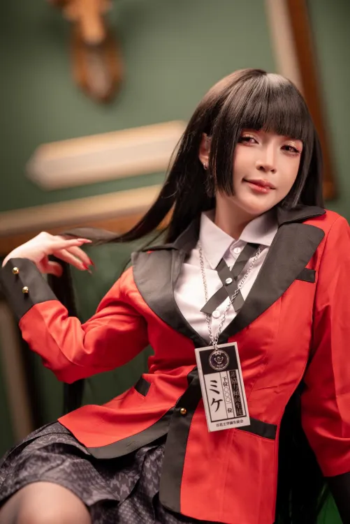 Thumbnail Yumeko Jabami by Umeko J: Mesmerizing Cosplay Art