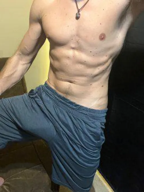 Thumbnail turb0farm, 29, Slaying the Game with Sexy Vibes in the Bulges World