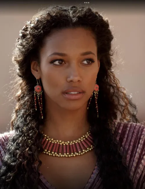 Thumbnail Kylie Bunbury's Charm: Elegance and Grace | quentins9th