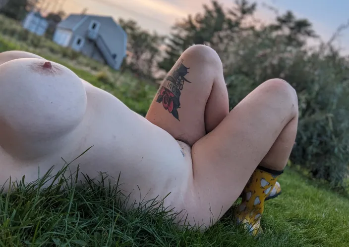 Thumbnail Excitement for Naked Spring Nights with MicksSluttyWife