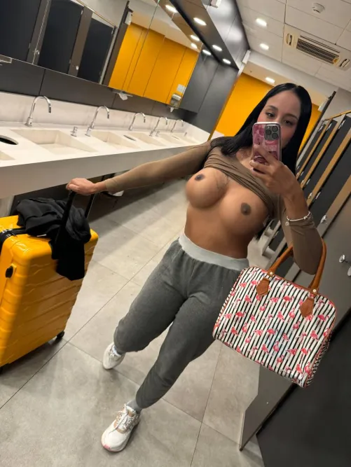 Thumbnail Airport Chronicles: Blackbigasslatina's Unique Perspective