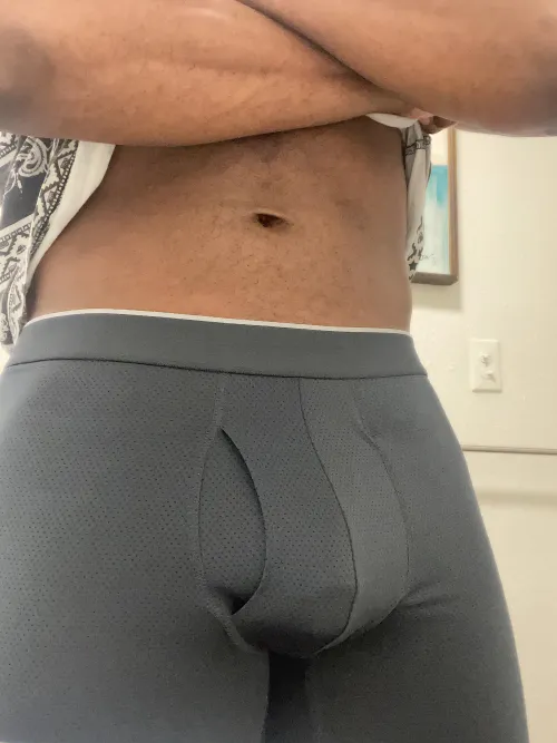 Thumbnail Outrageous-Field9972: Check Out This Eye-Catching Bulge