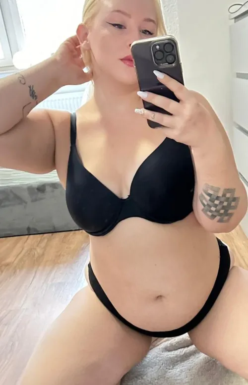 Thumbnail Embracing Overweight Beauty: BBW Chubby Life by sweetlillyy