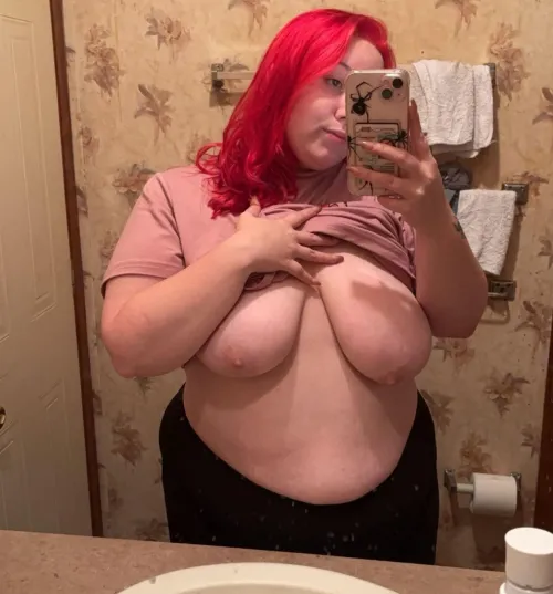 Thumbnail Professional_Bag_521 Dives into 'Lots of Pink' - A Bold Statement in the World of BBW